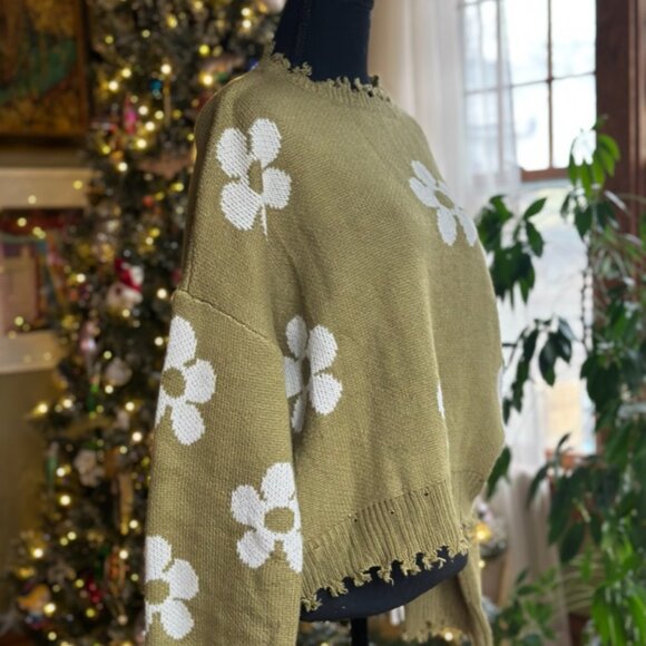 Distressed Green Daisy Sweater - Picture 4 of 6